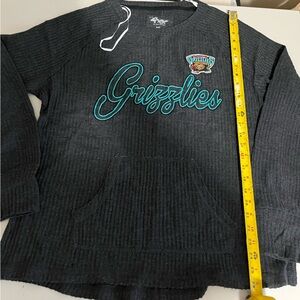 Grizzlies Black Sweatshirt women’s size 2xl NWT